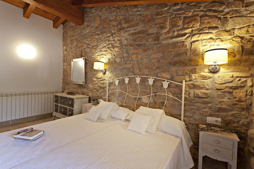 Masia Ca L'Anima Hotel La Baronia de Rialb Camera foto